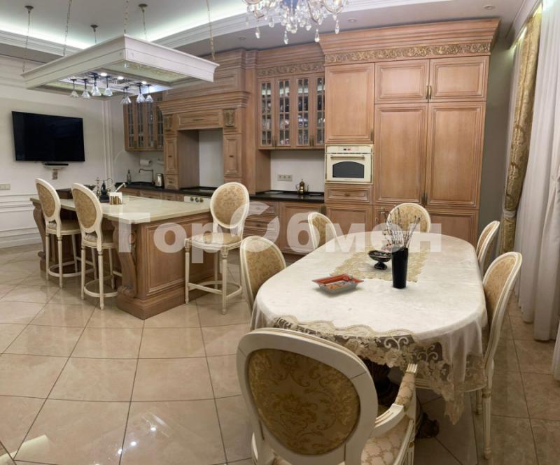 3-комн. квартира, 144 м², 7/59 этаж