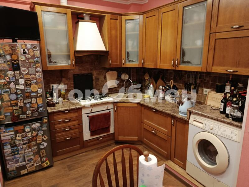 2-комн. квартира, 58 м², 5/5 этаж