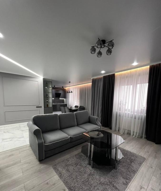 3-комн. квартира, 94 м², 7/8 этаж