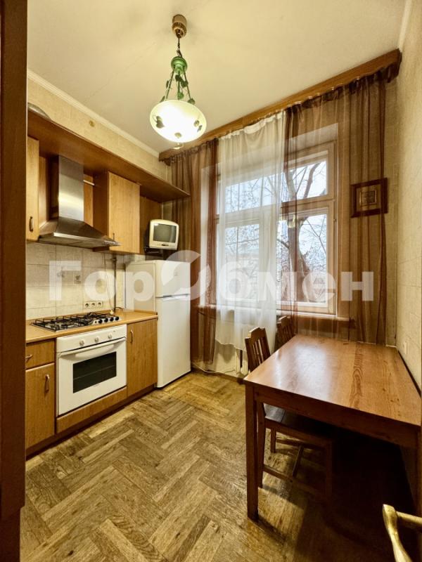 2-комн. квартира, 55 м², 4/5 этаж