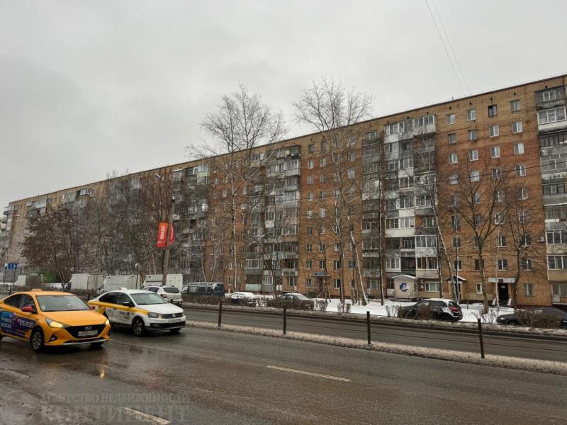 3-комн. квартира, 56 м², 1/9 этаж