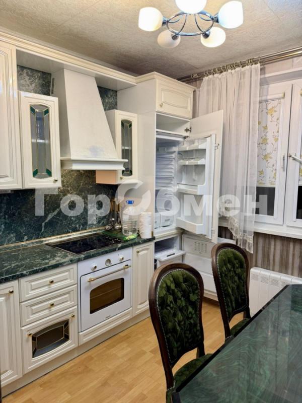 2-комн. квартира, 50 м², 4/17 этаж