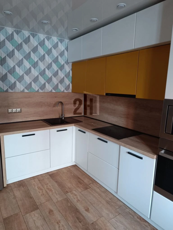3-комн. квартира, 64 м², 1/10 этаж