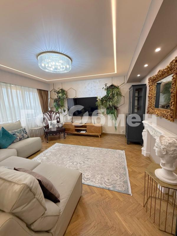 2-комн. квартира, 53 м², 12/16 этаж