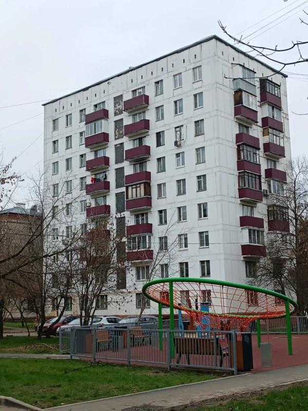 2-комн. квартира, 41 м², 3/9 этаж
