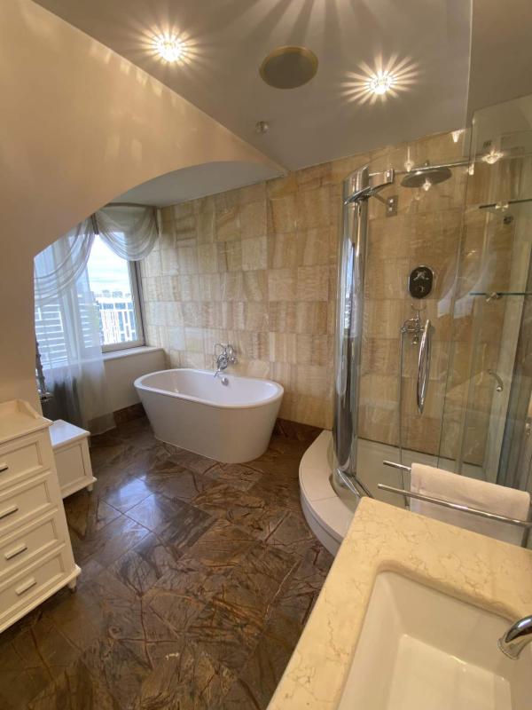 5-комн. квартира, 243 м², 14/16 этаж