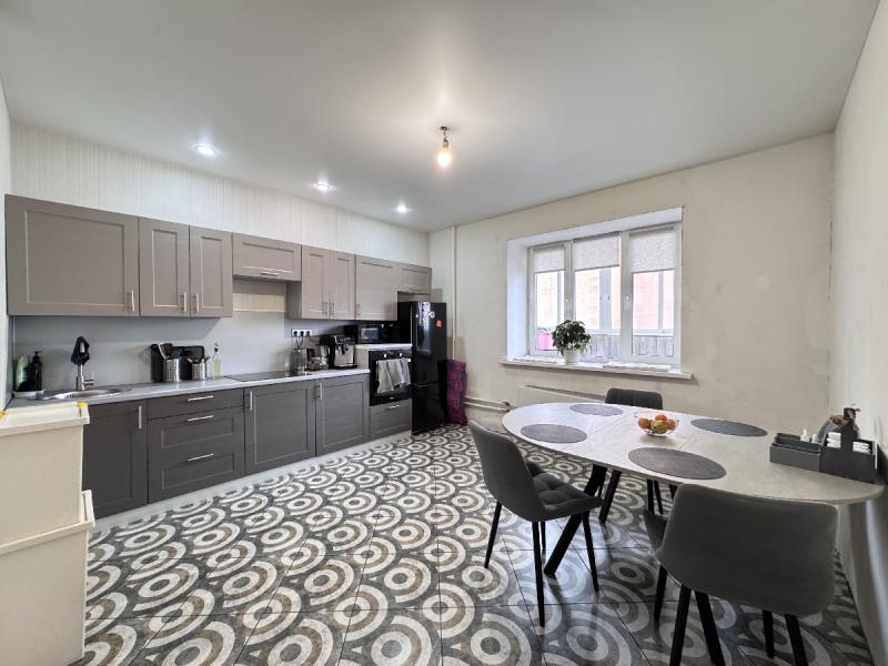 3-комн. квартира, 93 м², 2/15 этаж