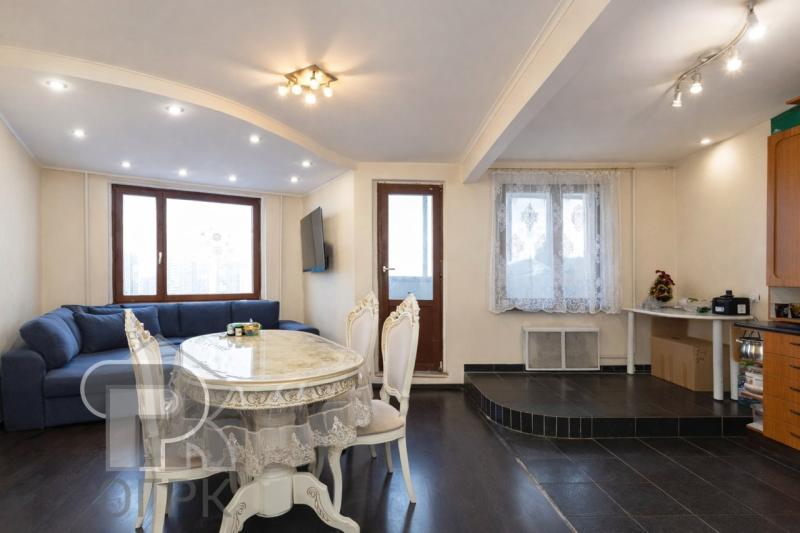 2-комн. квартира, 57 м², 13/24 этаж