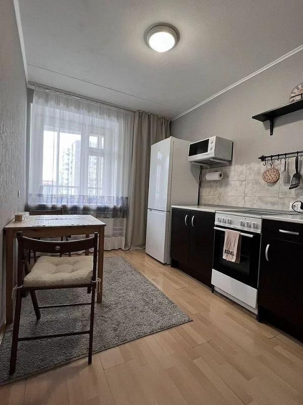 1-комн. квартира, 37 м², 2/10 этаж