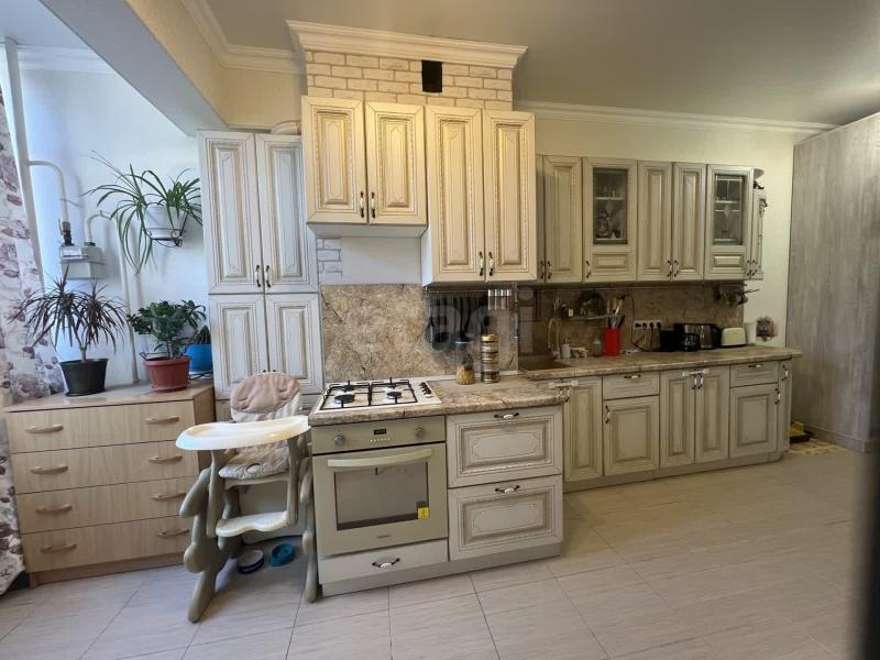 2-комн. квартира, 54 м², 1/5 этаж