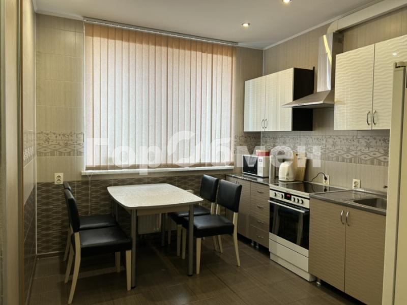 2-комн. квартира, 62 м², 2/22 этаж