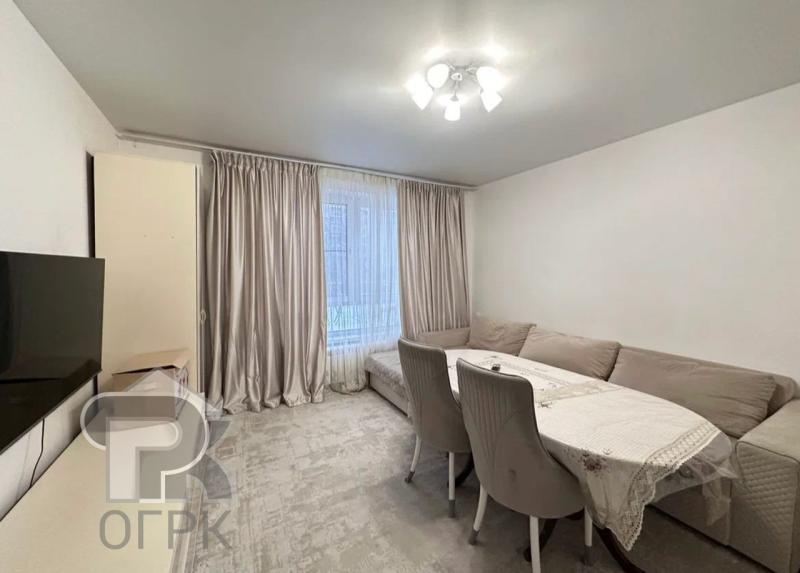2-комн. квартира, 60 м², 3/17 этаж