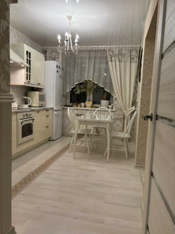 3-комн. квартира, 77 м², 8/16 этаж