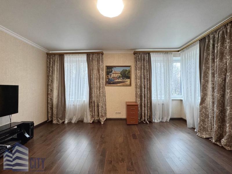 3-комн. квартира, 101 м², 2/25 этаж