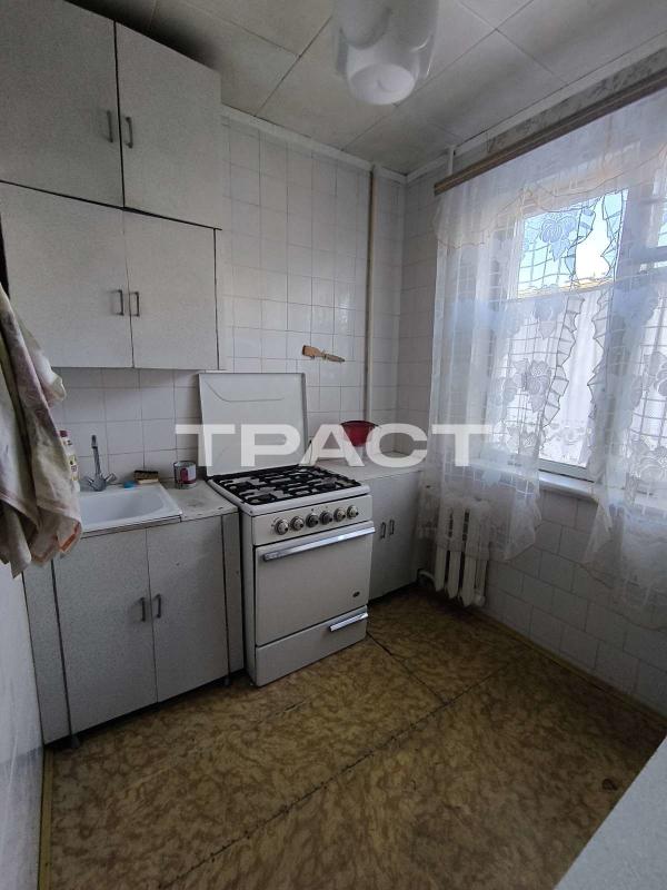 2-комн. квартира, 42 м², 3/5 этаж