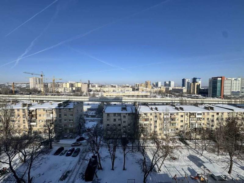2-комн. квартира, 76 м², 8/18 этаж