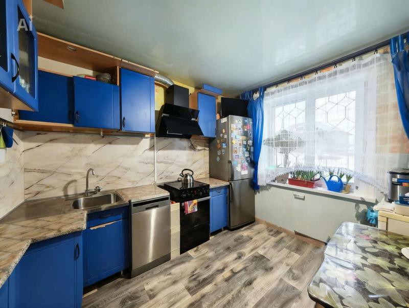 2-комн. квартира, 52 м², 1/5 этаж