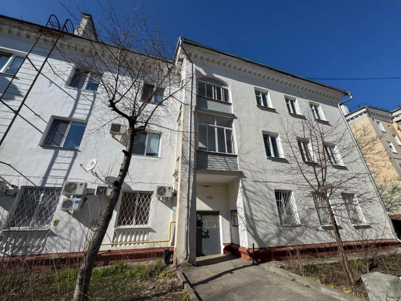 2-комн. квартира, 56 м², 1/3 этаж