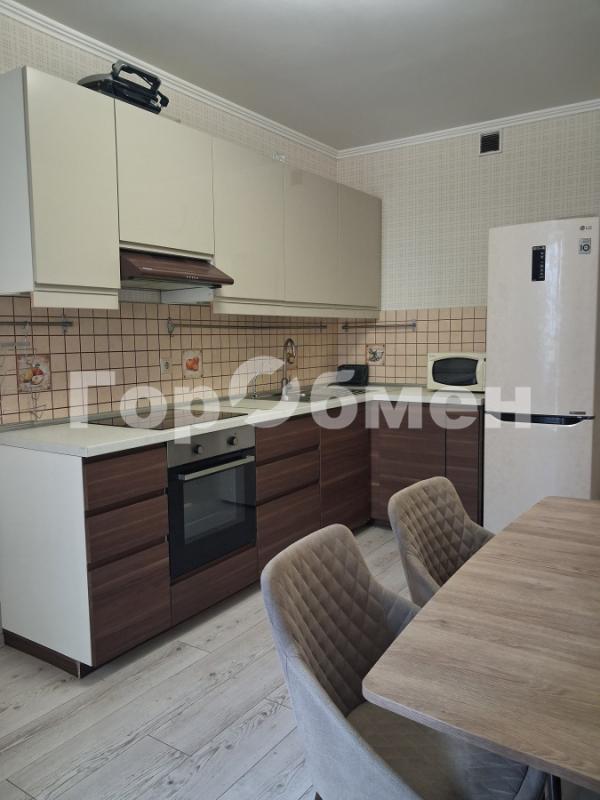 3-комн. квартира, 76 м², 2/17 этаж
