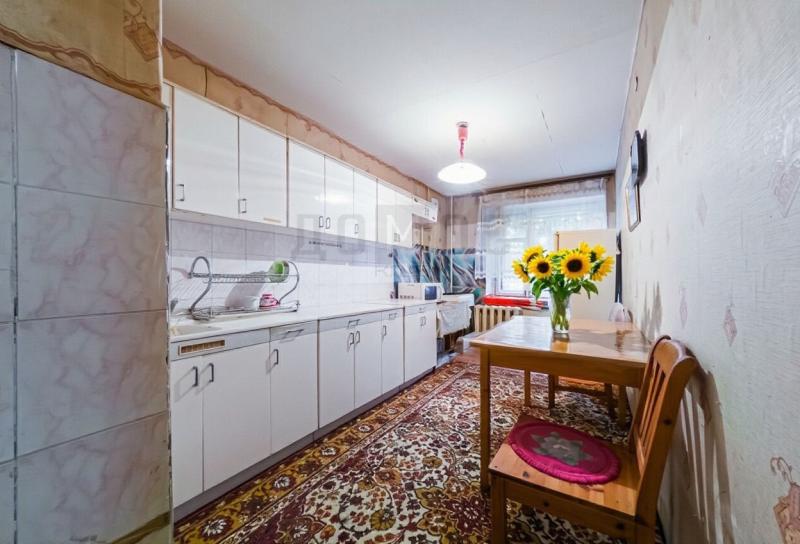 4-комн. квартира, 73 м², 1/9 этаж