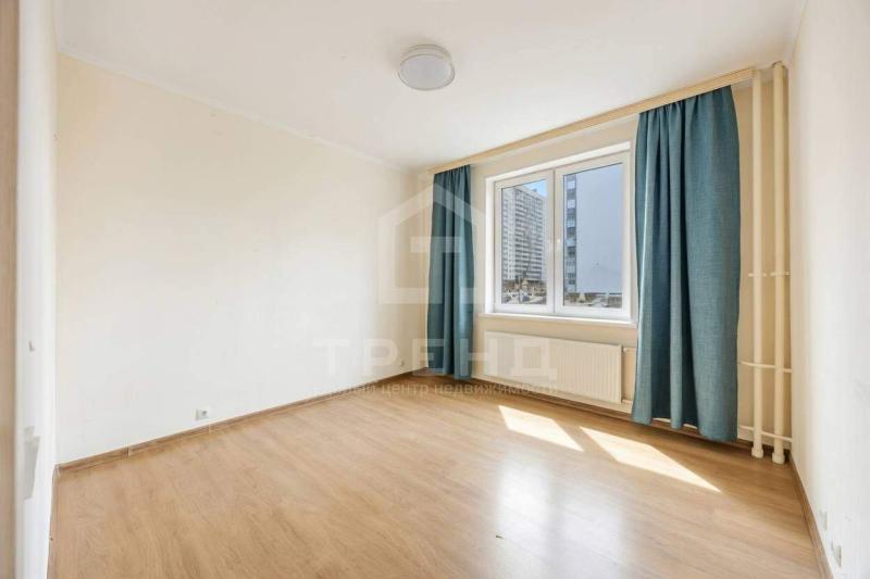 2-комн. квартира, 44 м², 1/19 этаж