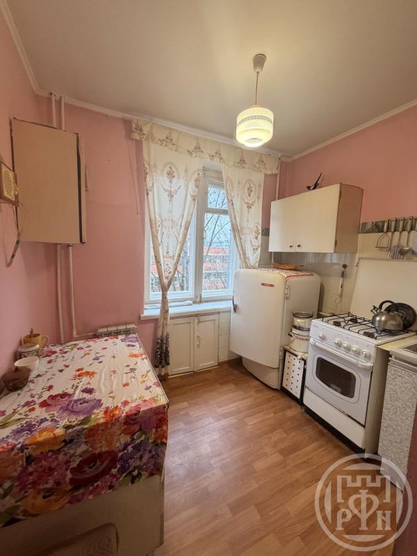 2-комн. квартира, 46 м², 3/5 этаж