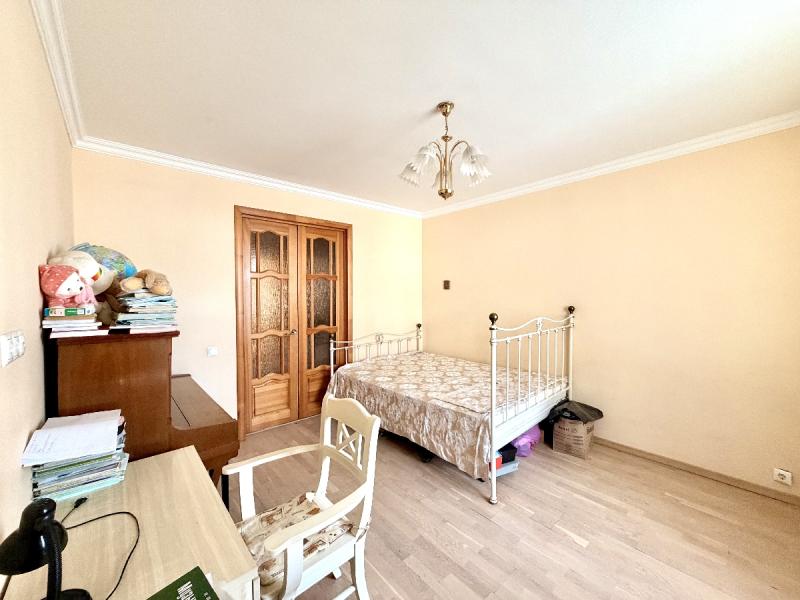 4-комн. квартира, 96 м², 1/8 этаж
