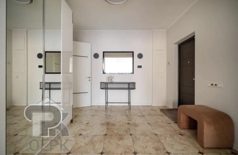3-комн. квартира, 100 м², 10/19 этаж