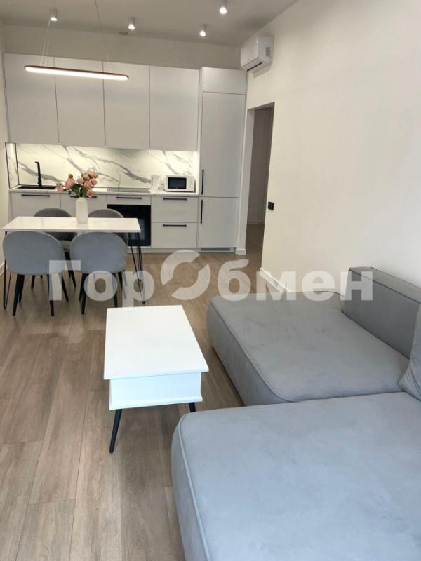 2-комн. квартира, 58 м², 5/42 этаж