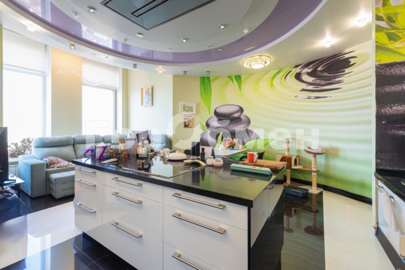 2-комн. квартира, 82 м², 28/28 этаж