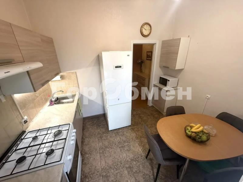 2-комн. квартира, 64 м², 4/5 этаж