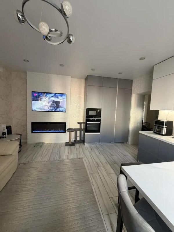 3-комн. квартира, 115 м², 8/17 этаж