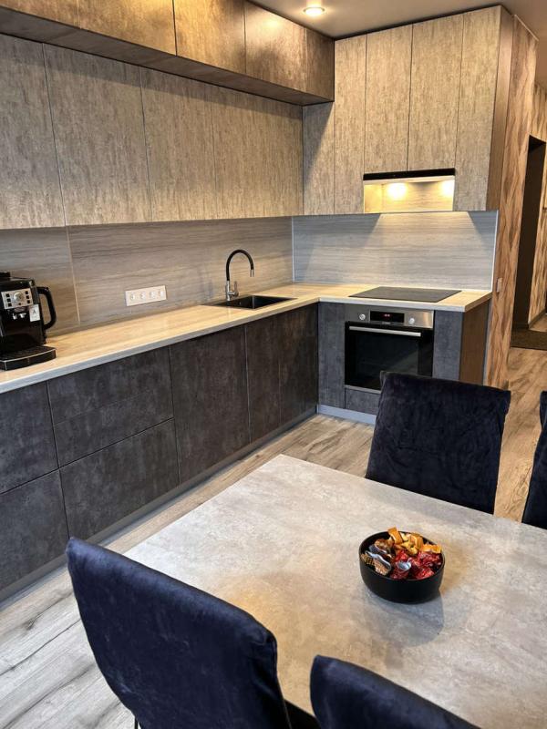 3-комн. квартира, 82 м², 25/25 этаж