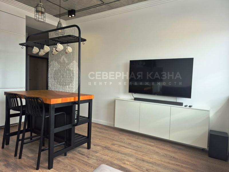 2-комн. квартира, 63 м², 18/25 этаж