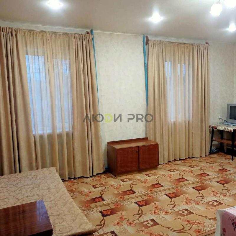 2-комн. квартира, 49 м², 1/2 этаж