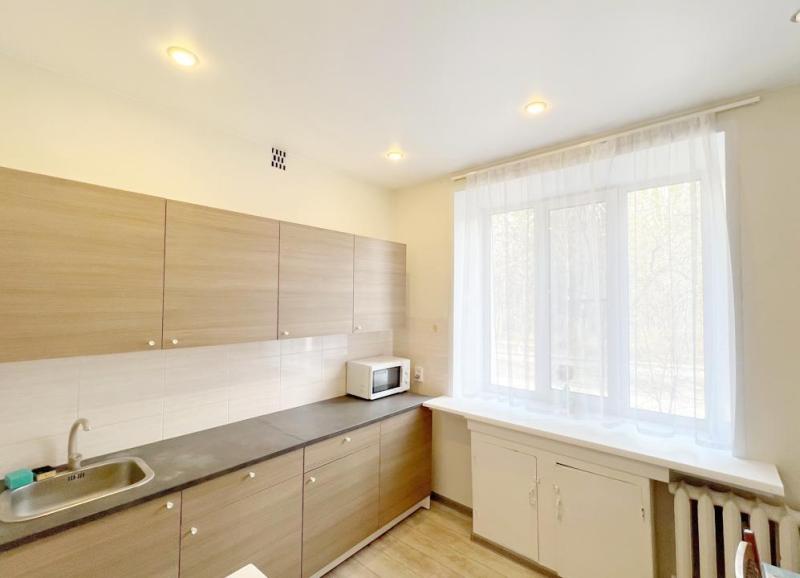 3-комн. квартира, 74 м², 2/4 этаж