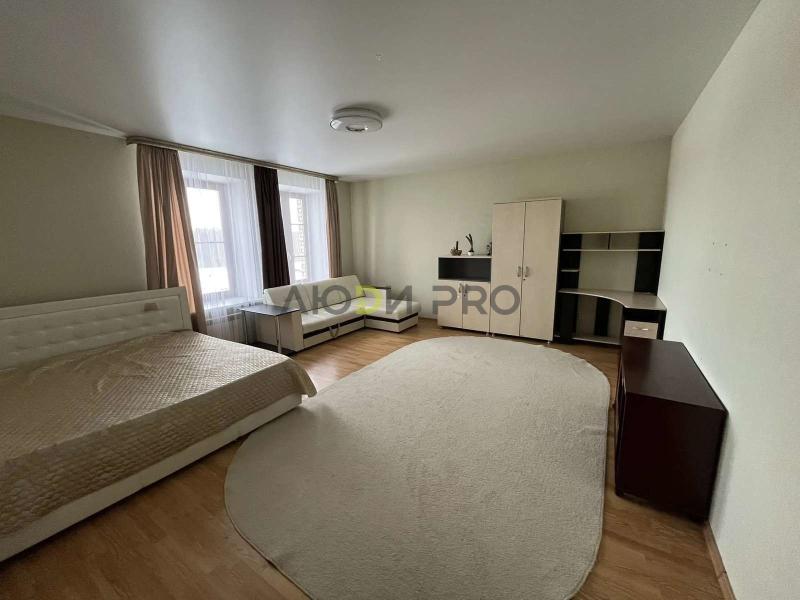 2-комн. квартира, 81 м², 5/6 этаж
