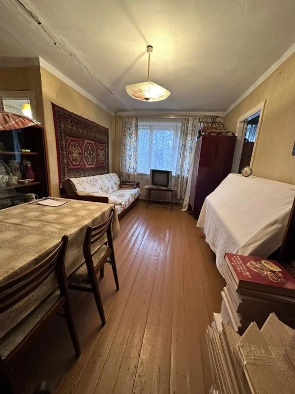 2-комн. квартира, 42 м², 2/5 этаж