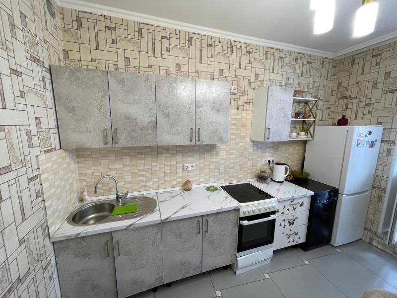 2-комн. квартира, 71 м², 15/18 этаж