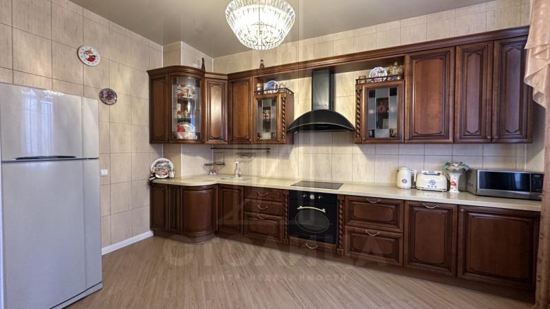 4-комн. квартира, 140 м², 3/18 этаж