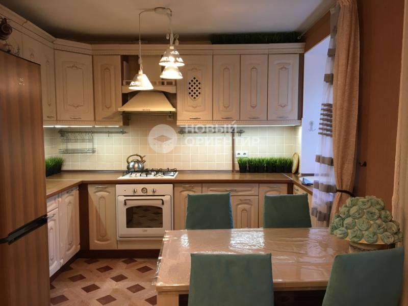 2-комн. квартира, 52 м², 1/9 этаж