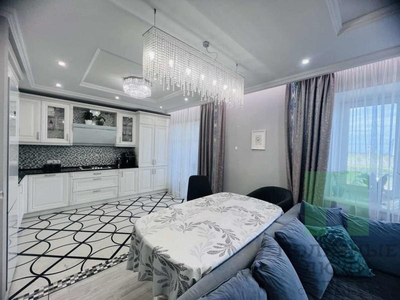 3-комн. квартира, 86 м², 1/10 этаж