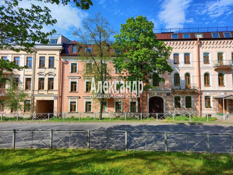 2-комн. квартира, 82 м², 3/4 этаж