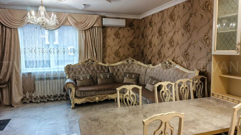 5-комн. квартира, 113 м², 2/2 этаж