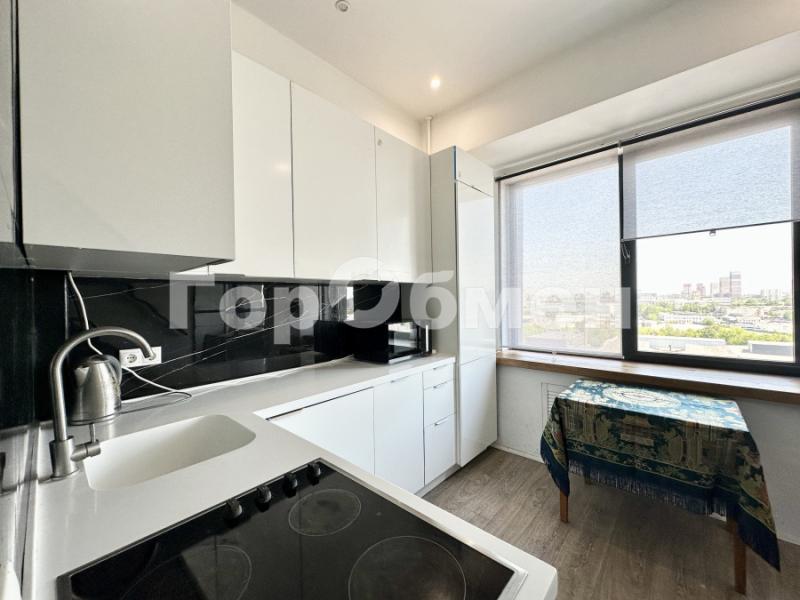 1-комн. квартира, 52 м², 10/10 этаж
