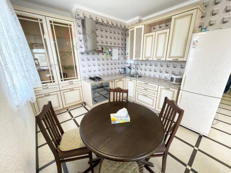 2-комн. квартира, 53 м², 8/8 этаж