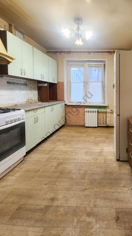 3-комн. квартира, 57 м², 1/9 этаж