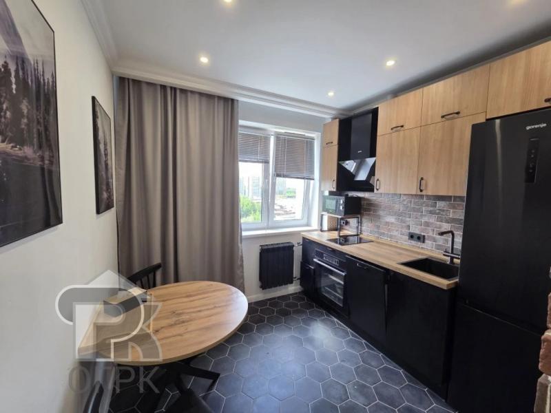 2-комн. квартира, 48 м², 13/17 этаж