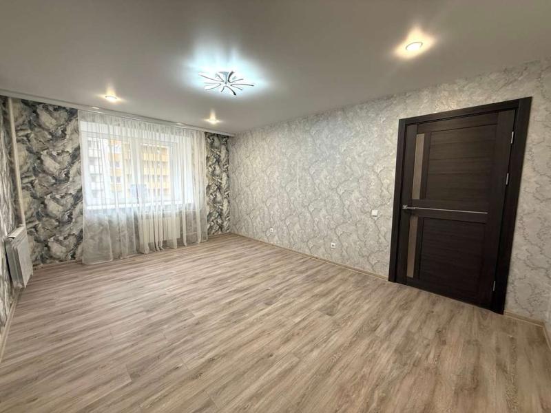 2-комн. квартира, 63 м², 8/16 этаж