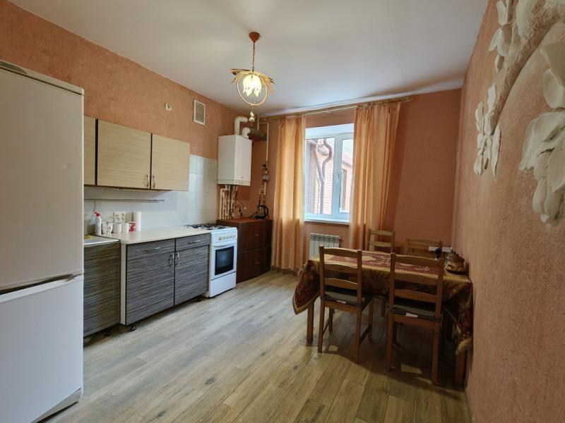 2-комн. квартира, 54 м², 1/4 этаж